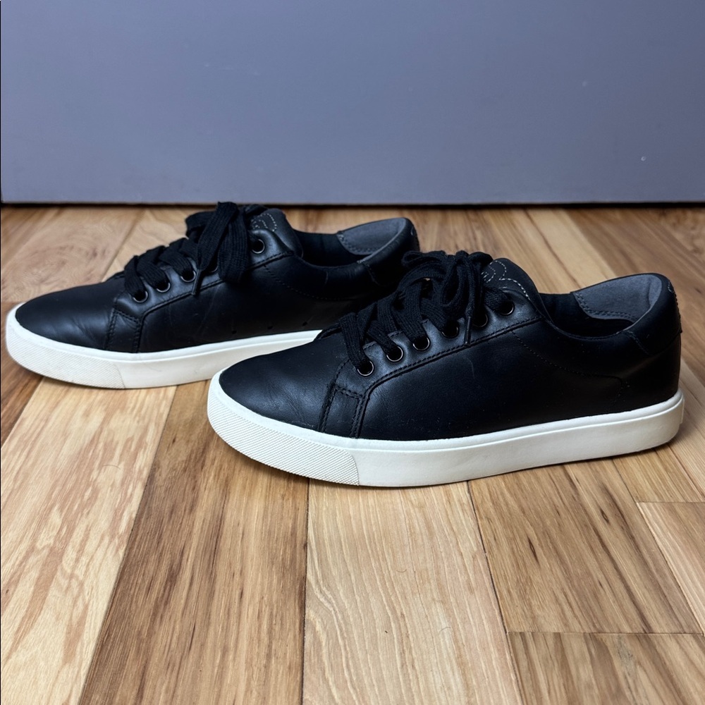 Sam Edelman Black Sneaker - Picture 1 of 8